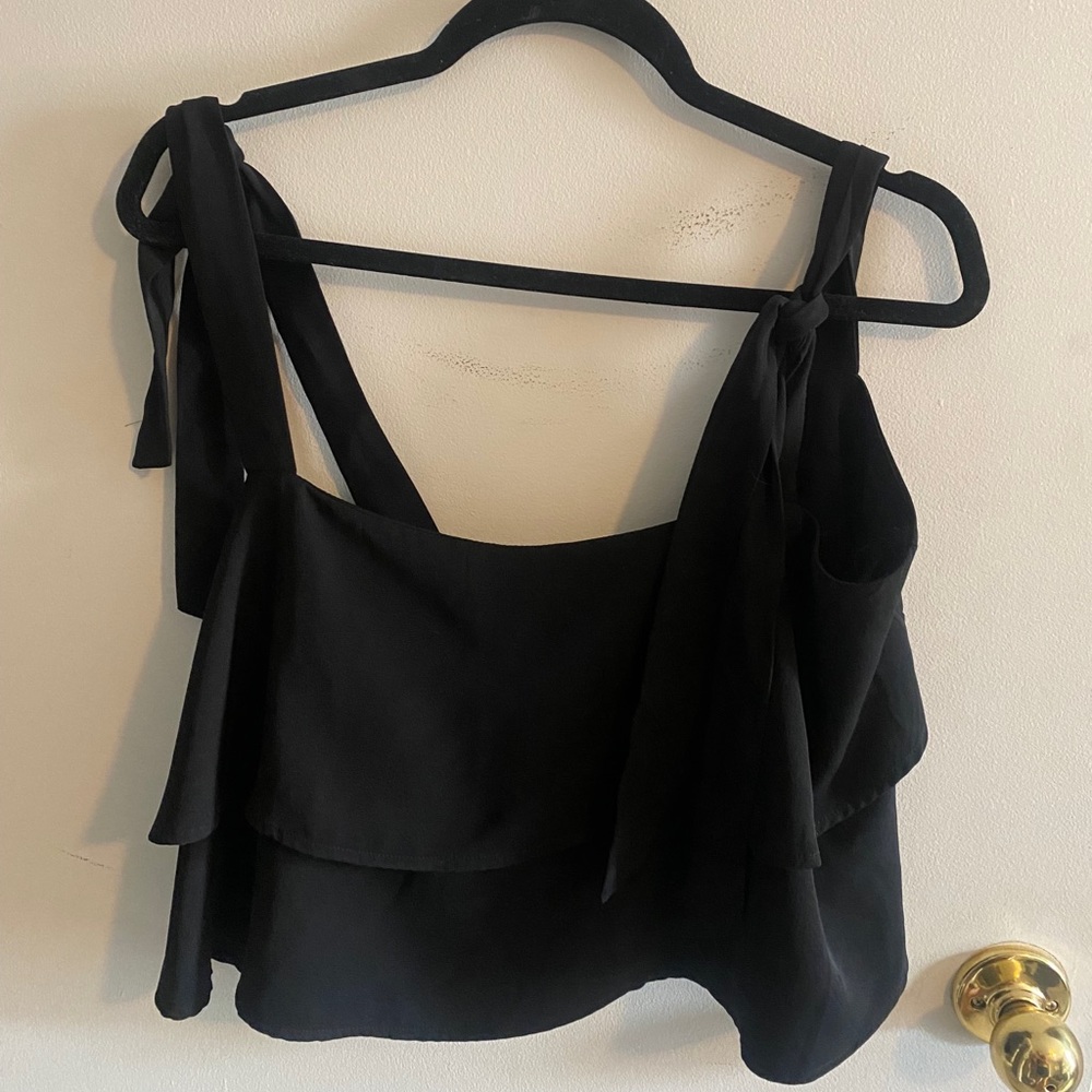 Toni Black Top
